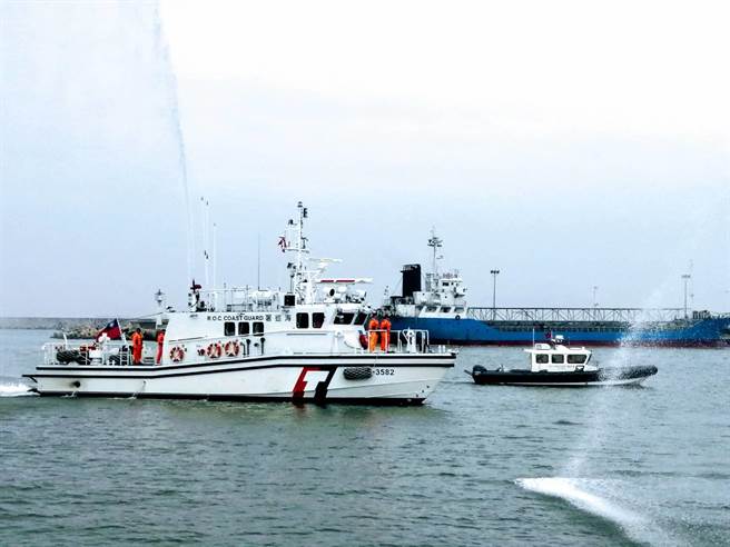 海巡署艦隊分署「籌建海巡艦艇發展計畫」中「35噸級巡防艇」第2艘3582艇於今（12日）抵達馬祖海域。（馬祖海巡隊提供／葉書宏連江傳真）