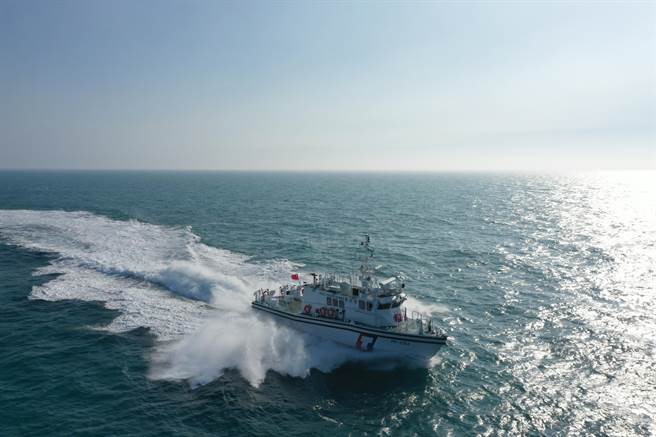 海巡署艦隊分署「籌建海巡艦艇發展計畫」中「35噸級巡防艇」第2艘3582艇於今（12日）抵達馬祖海域。（馬祖海巡隊提供／葉書宏連江傳真）