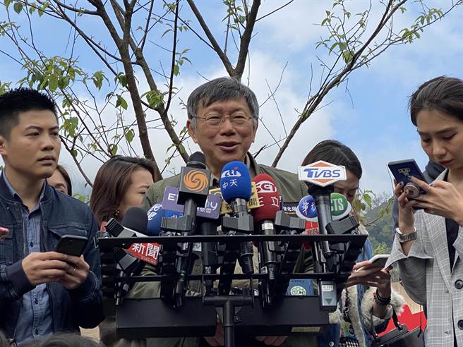 新冠肺炎持續延燒，台北市長柯文哲表示，疫情應該會在六個月減緩。（張薷攝）