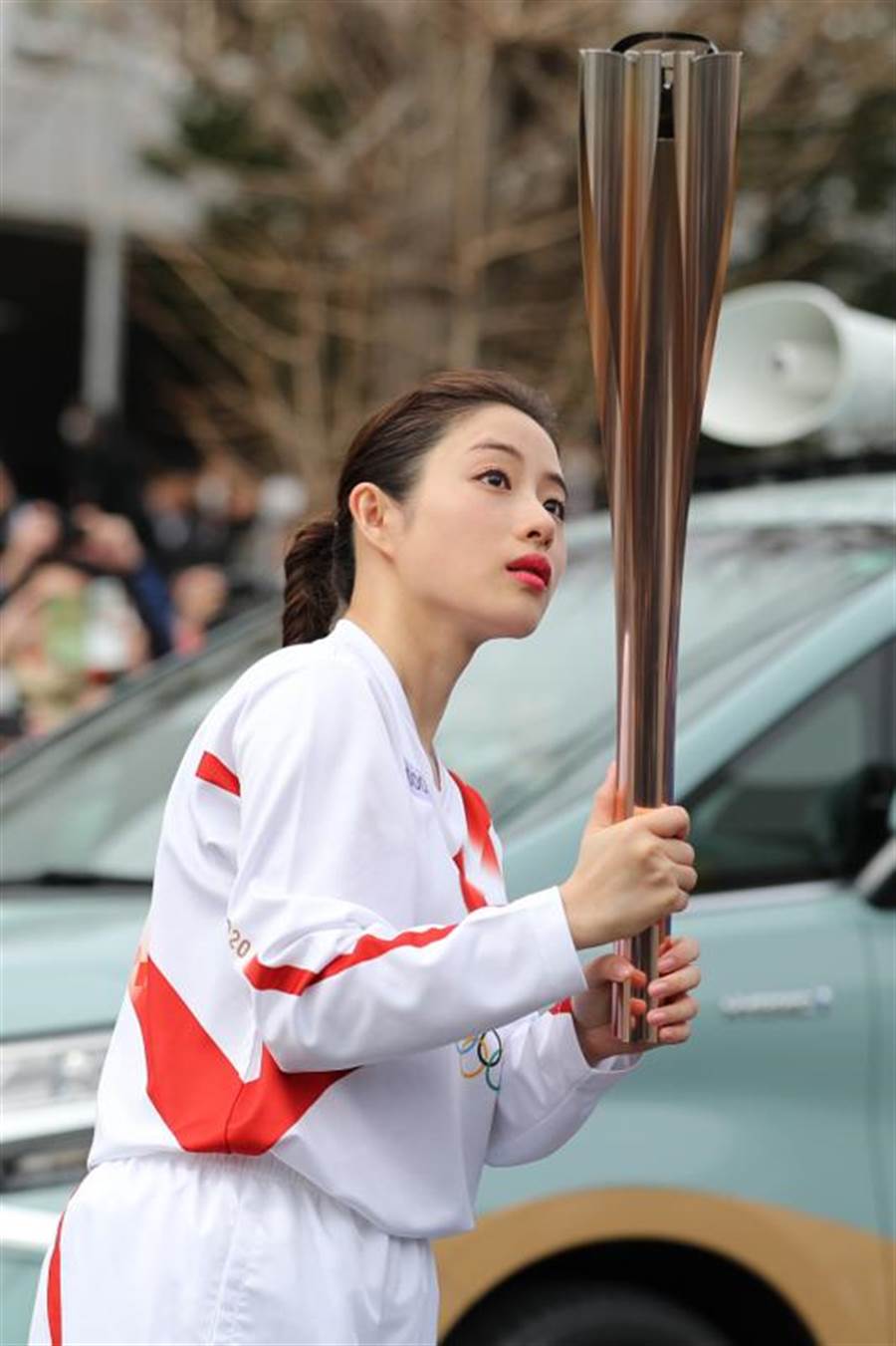 日本女星石原聰美是東京奧運會聖火傳遞大使。（新華社照片）