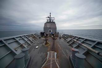 美海軍第七艦隊發布通過台海照片