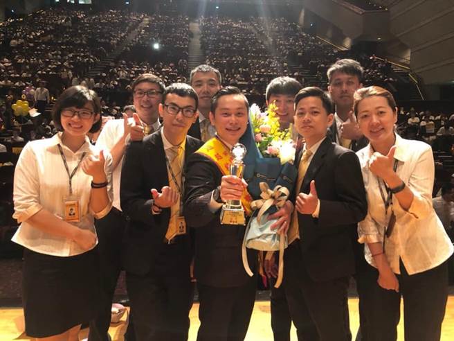 陈冠玮花时间深入学习，业绩持续稳定成长。