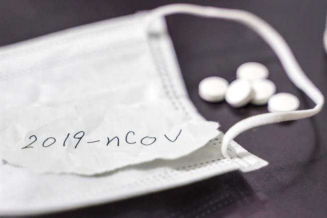 厚劳省职员确诊 日网友崩溃捡到枪（图／达志影像）