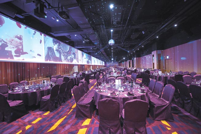 尚順君樂飯店宴會廳浪漫唯美紫調、輕奢華的日和廳空間。圖／尚順育樂世界提供