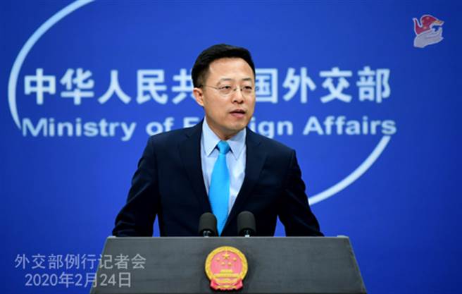 擁有海外25萬推特粉絲、被譽為「戰狼外交官」的大陸外交部新任發言人趙立堅今天首次主持例行記者會。（圖／大陸外交部）