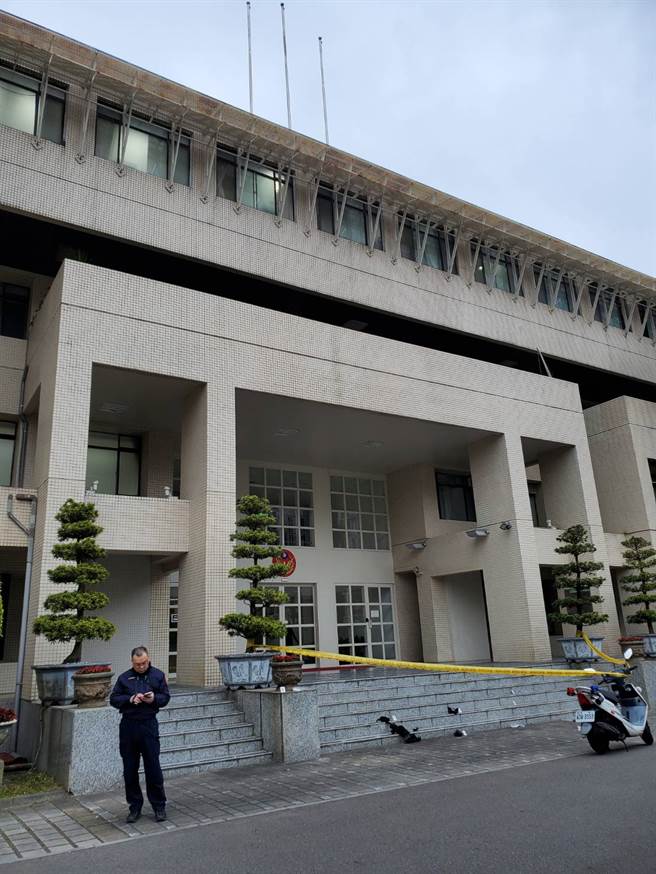 针对王金平座车随扈亮枪警戒一事，保六总队发出声明澄清：「车内持枪警戒」。(中时资料照)