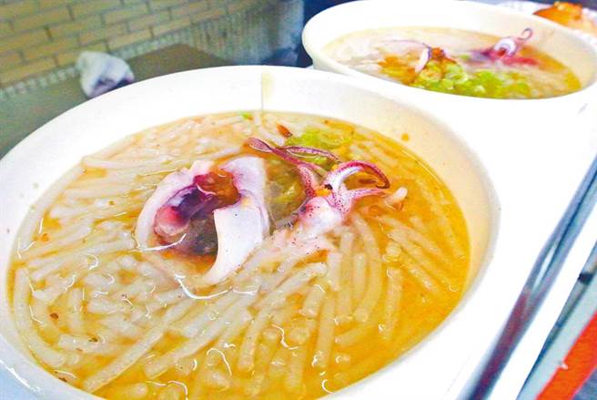 老饕點名米粉湯的精髓在於「胡椒粉」。（圖／達志影像）