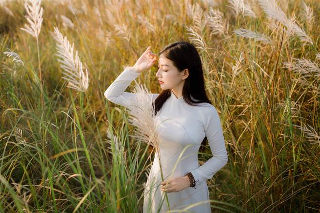 越南奶茶妹转大人！辣穿比基尼侧乳滑出(示意图/非当事人/达志影像)