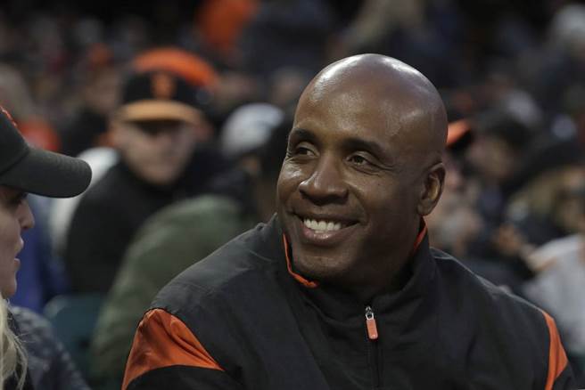 全垒打王邦兹感嘆自己被大联盟拒之门外。（美联社资料照）