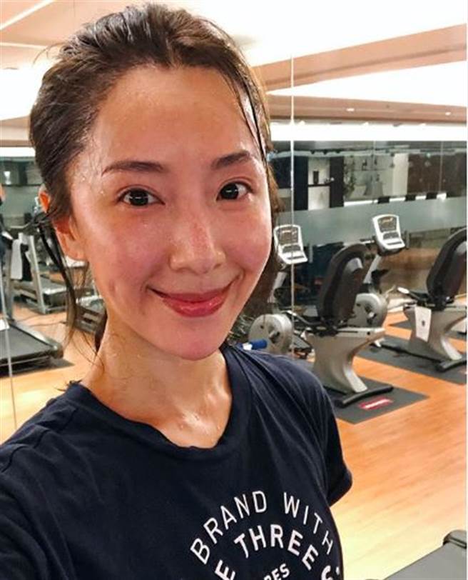 隋棠素顏肌肤状态极佳。（图／翻摄自IG）
