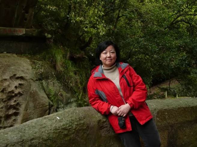 湖北作家方方从武汉封城之后撰写的《方方日记》，在大陆各地陆续封城期间，成为市民重要的心灵慰藉。（图／微博@导演米家山）