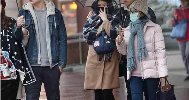 彭启明指出，周三（2）晚起东北风将再增强，将是入冬以来最冷，中部以北低温下探15度。（本报资料照）