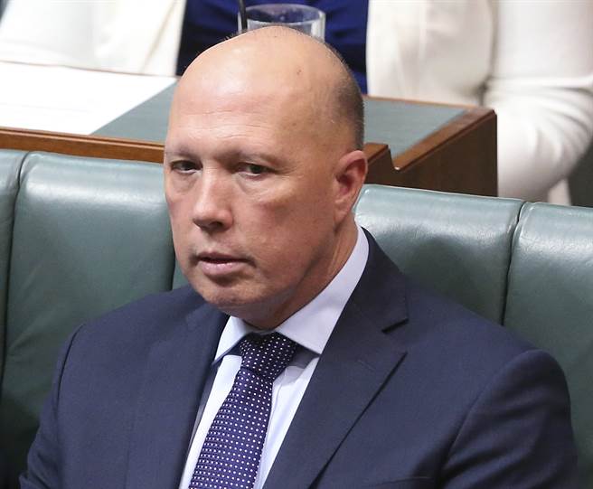 澳洲内政部长杜登（Peter Dutton）2月25日在国会的资料照。（美联社）