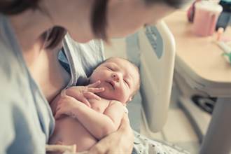 全球最小新冠感染者 英嬰兒出生數分鐘確診