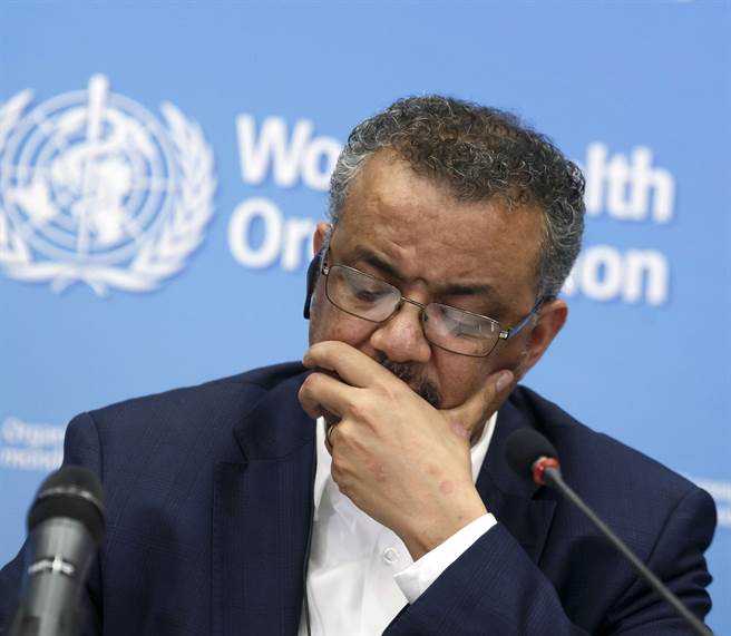 世界卫生组织秘书长谭德赛表示，至今全球因新冠肺炎死亡人数已超过5千，而欧洲也成为新冠病毒大流行的「震央」，是一个悲惨的里程碑。（美联社）