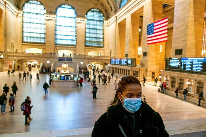 美国疾病管制暨预防中心（CDC）预估，最惨情况是，超过2.1亿美国人会感染新冠肺炎，当中170万人可能病死。（图／路透社）