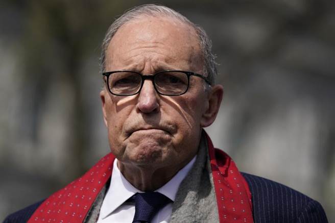 白宫首席经济顾问库德洛（Larry Kudlow）16日在白宫发表谈话，分析新冠肺炎对经济的影响。（美联社）