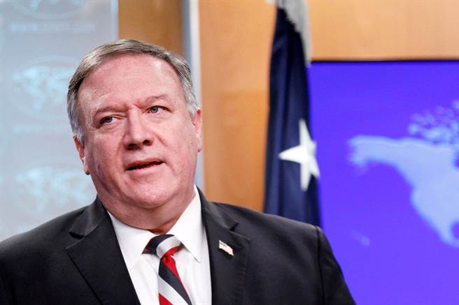 美国国务卿蓬佩奥17日证实，有几名国务院员工的新冠肺炎病毒检测结果呈现阳性，他强调这些员工不多，5只手指头数得出来。（图／路透社）