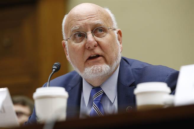 先前美政坛因「中国病毒」一词引起歧视争议之时，美国疾病管制暨预防中心主任芮斐德就曾表示，「中国病毒」一词描述病毒是错误的。（美联社）