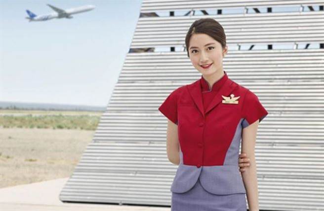 中華航空空姐 你喜歡華航的新制服嗎？ - 夏金剛的奇幻之旅