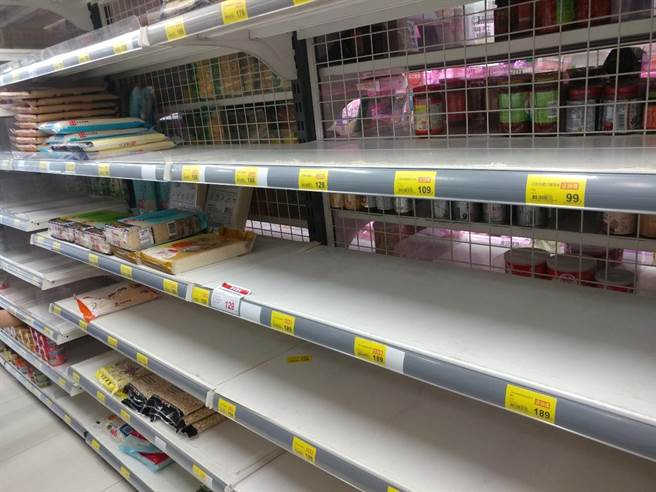 单日狂飙23例，让不少民眾感到恐慌，纷纷囤货。（图／翻摄自PTT）