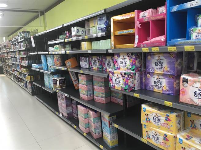 抢泡麵、卫生纸错了！WHO：最该准备的东西其实是「非处方药」。（本报资料照／徐亦桥摄）