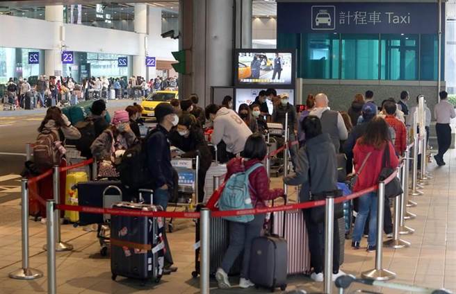 有民眾爆料，竟有白牌车司机趁机鱼目混珠，称自己是防疫计程车来接客。（本报系资料照／陈麒全摄）