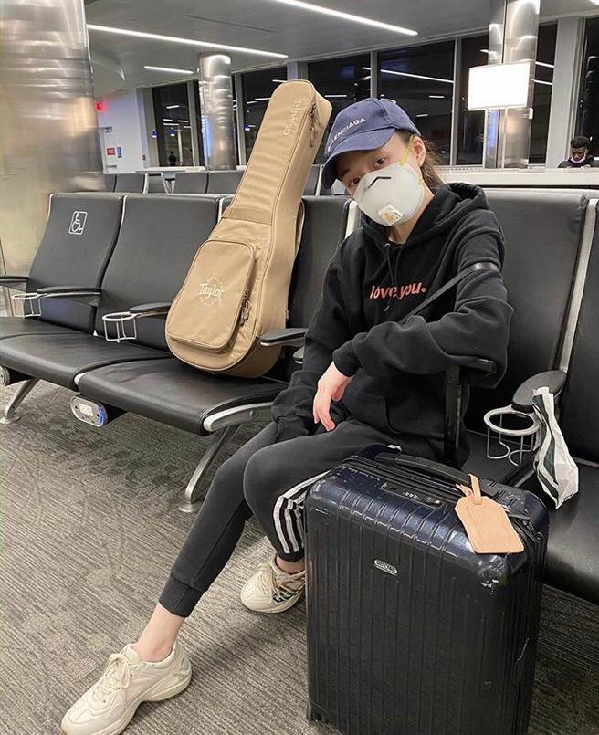 李翊君爱女王敏淳今日返台。（翻摄IG）