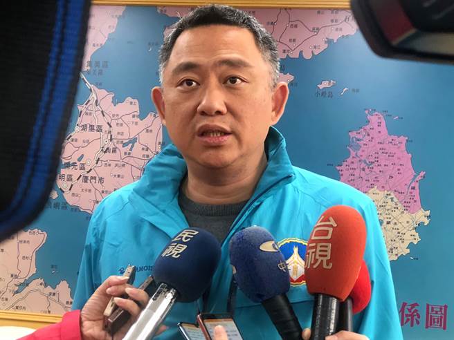 縣長楊鎮浯提醒鄉親切勿再以訛傳訛，如散布未經證實的疫情謠言，縣府將依〈傳染病防治法〉移請警政及檢調單位處理。（李金生攝）