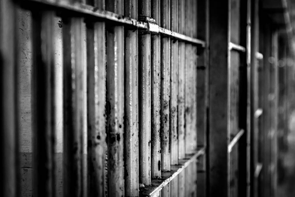 美國官員22日說，加州洛杉磯蘭卡斯特州立監獄出現了首宗心冠肺炎病例，圖為監獄示意畫面。（達志影像/Shutterstock）