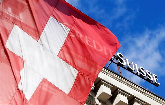 新冠肺炎疫情蔓延全球，欧洲成为重灾区，瑞士因口罩等医疗物资屡被邻国拦截跃上国际头条，专家评论，这凸显了瑞士已沦为「欧洲孤岛」的事实。（资料照／路透社）