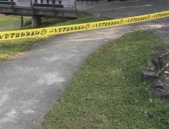 舞女分尸案北宜公路寻不着尸块 阴风起土公仔手中镰刀飞起，循着刀子飞出的方向，果然找到已经腐臭的女尸，殡葬人说，明明刚刚有找过。（本报系资料照）