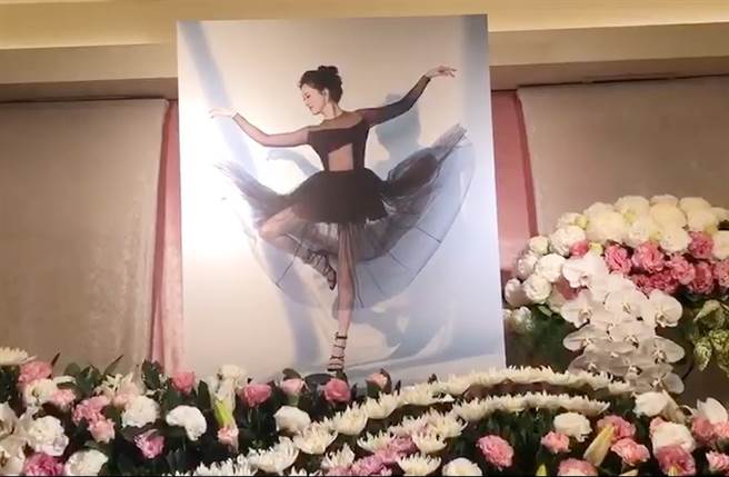 刘真灵堂照曝光。（图／容易文创 提供）