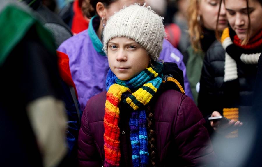 瑞典環保少女桑柏格（Greta Thunberg）24日表示，她與父親都出現新冠肺炎症狀，儘管自己症狀輕微，但她也表示自己極有可能感染過新冠病毒。（資料照／路透社）