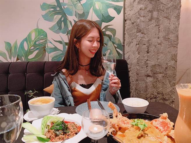 平时最爱品嚐美食的洪绮霙，加入永庆后表现亮眼。