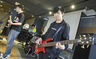 台北城市科大流行音樂系獨招 大一生樂團演出帶動招生