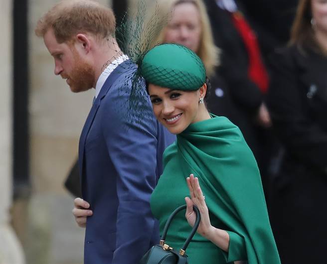 梅根与哈利王子3 月9日抵达伦敦西敏寺（Westminster Abbey），准备出席王室年度盛事国协日（Commonwealth Day）庆典。（美联社）