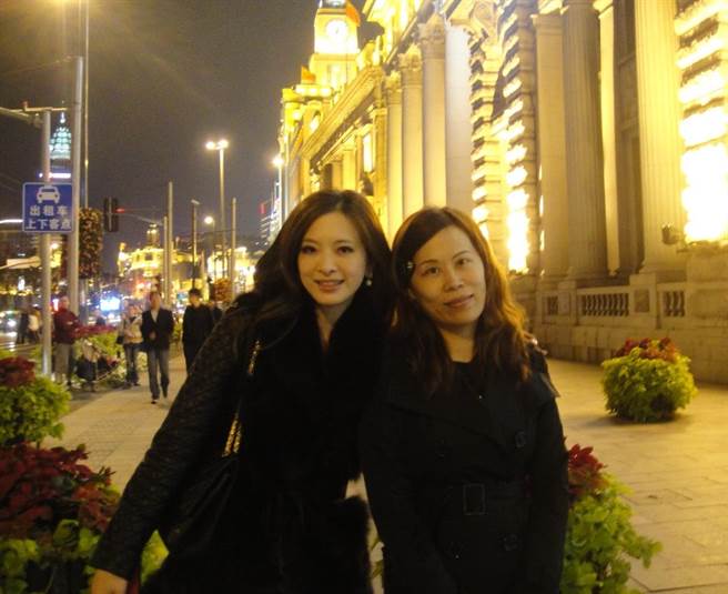 劉真與經紀人任月琴。（吉帝斯整合行銷提供）