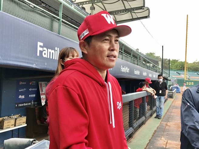 味全龙总教练叶君璋。（资料照/邓心瑜摄）