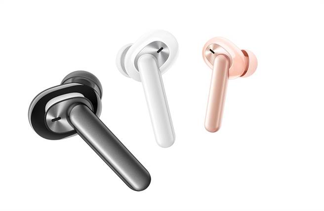 OPPO Enco W31支援ENC通话降噪与双麦克风降噪技术，能自动将环境噪音收录并强化人声，通话品质清晰就像面对面。(OPPO提供／黄慧雯台北传真)