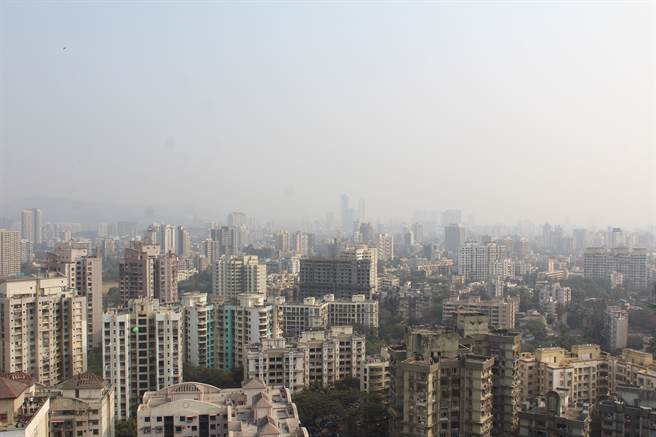 印度封城拍到奇景 当地人：30年首见世界屋脊(示意图/达志影像)