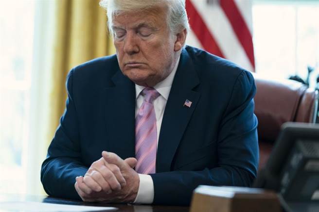 美国总统川普表示，要在何时以及如何让全美復工，「这将是他一生中最重大决策」。