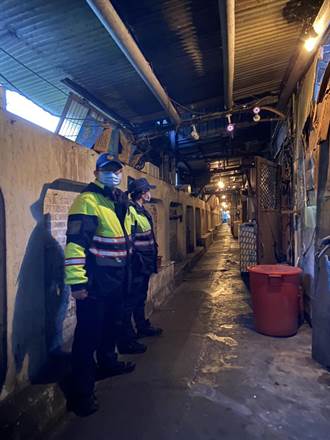 基隆警白天巡「铁路街」 挨批防疫也做「半套」