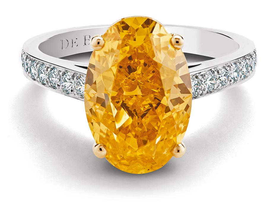 De Beers Old Bond Street橢圓形切割橘鑽戒指，主鑽5.11克拉，總重5.48克拉，約3740萬元。（ De Beers提供）