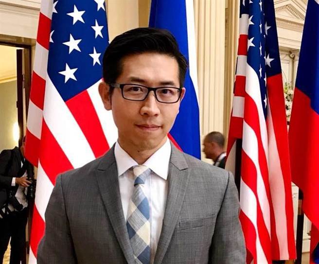 上海东方卫视记者张经义。（图／翻摄自 张经义 脸书）