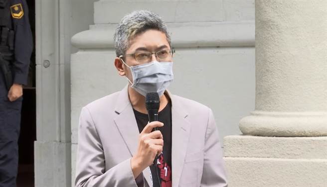 总统府发言人丁允恭。（图／摘自中时电子报直播画面）