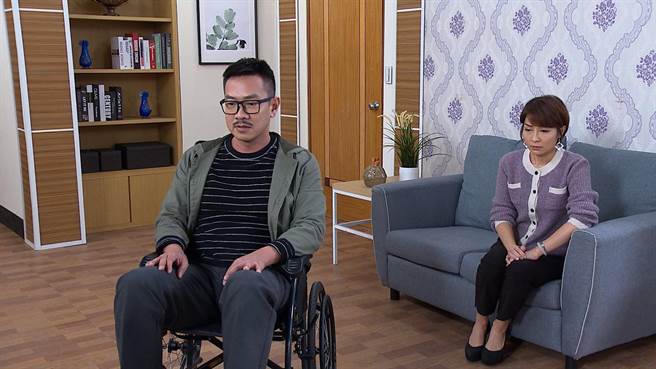 江俊翰加入《多情城市》飾演雙腳癱瘓的無國界醫師，演出李珞晴弟弟。（民視提供）