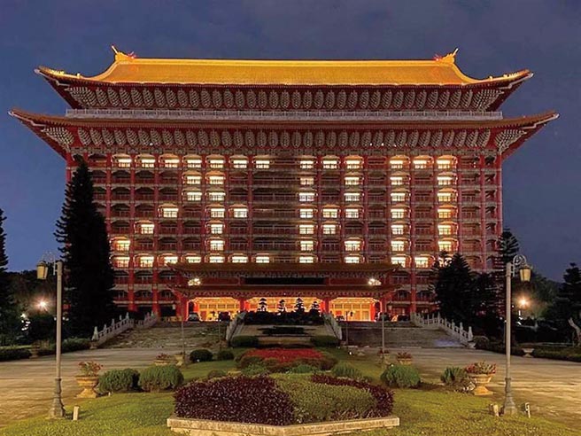 圆山大饭店用ZERO四字来传递零确诊的好消息。（摘自圆山大饭店脸书）