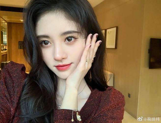 「4千年一遇美女」鞠婧祎。(取自鞠婧祎微博)