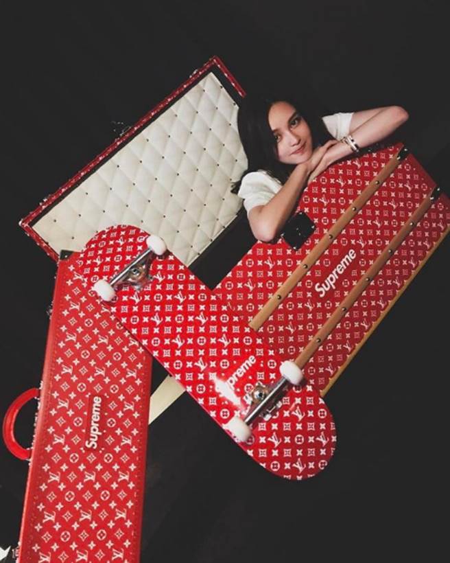 周扬青曾阔气送小猪价值400万元生日大礼。(图/ 摘自周扬青IG)